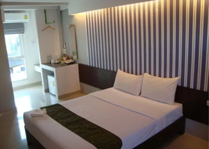 Floral Shire Suvarnabhumi Airport Hotel 3*