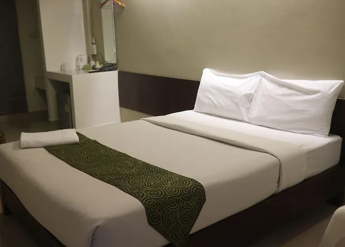 Floral Shire Suvarnabhumi Airport 3*