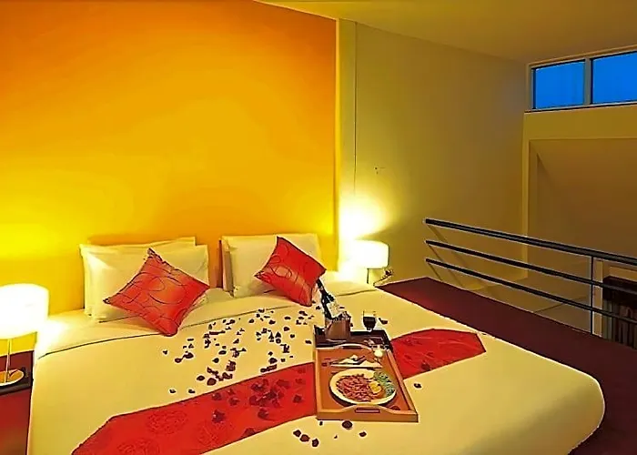 Floral Shire Suvarnabhumi Airport Hotel 3*