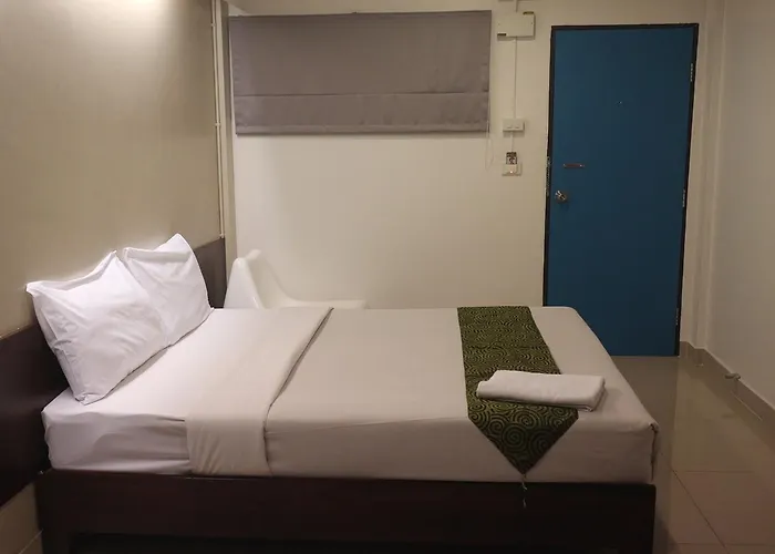 Floral Shire Suvarnabhumi Airport Hotel 3*